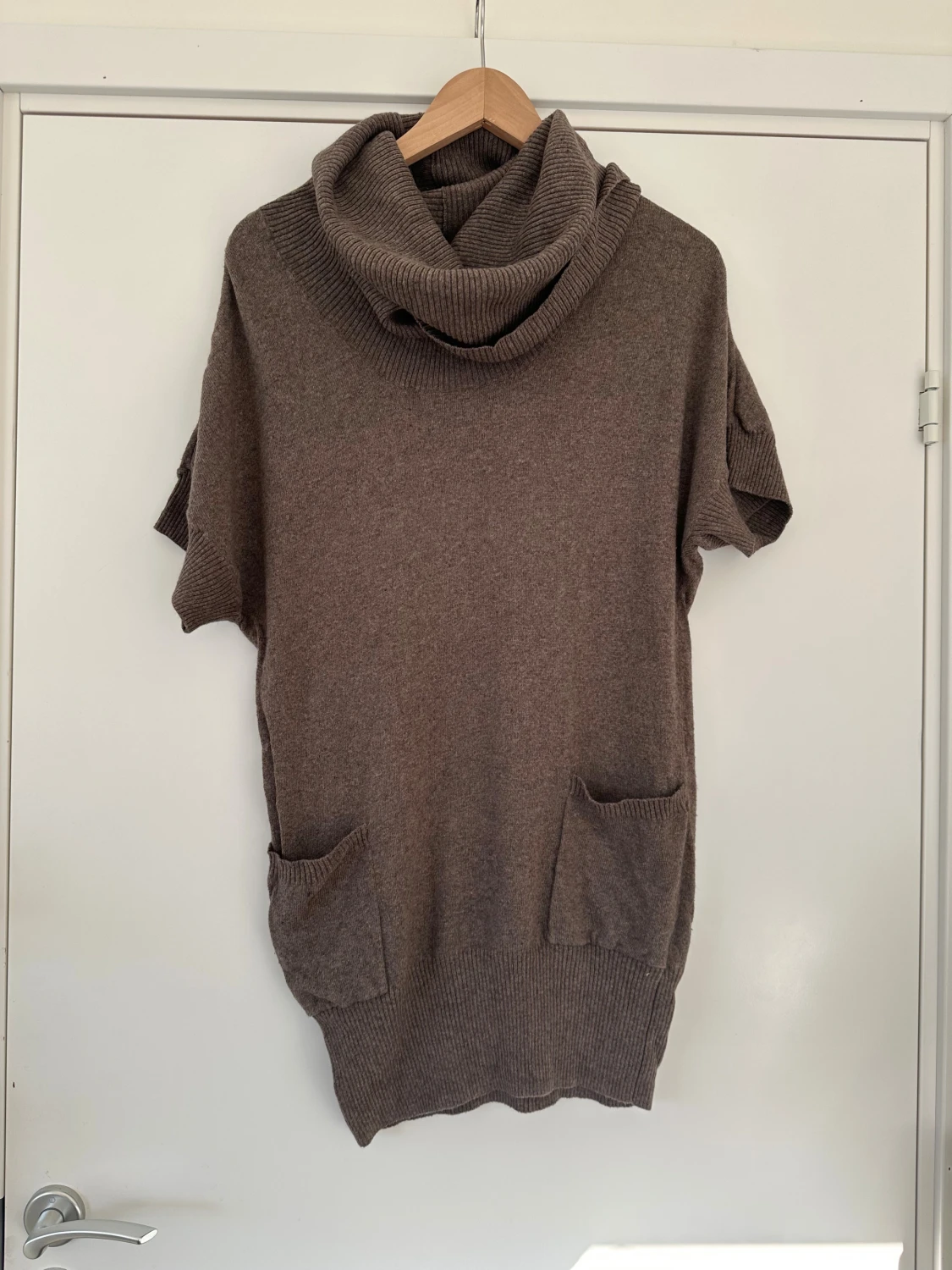 Brun stickad polotröja / klänning - 1