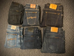 Nudie jeans (bulk) - Säljer nu denna nudie jeans bulk för dig som vill börja resella påriktigt! Priset för hela bulken är 1699 kr vilket gör att varje par kostar endast ca 250kr st. Försäljningsvärde är runt 400-799 kr/st !🙌 Går även att köpa fler för bättre pris hör av er! Skriv vid funderingar👊