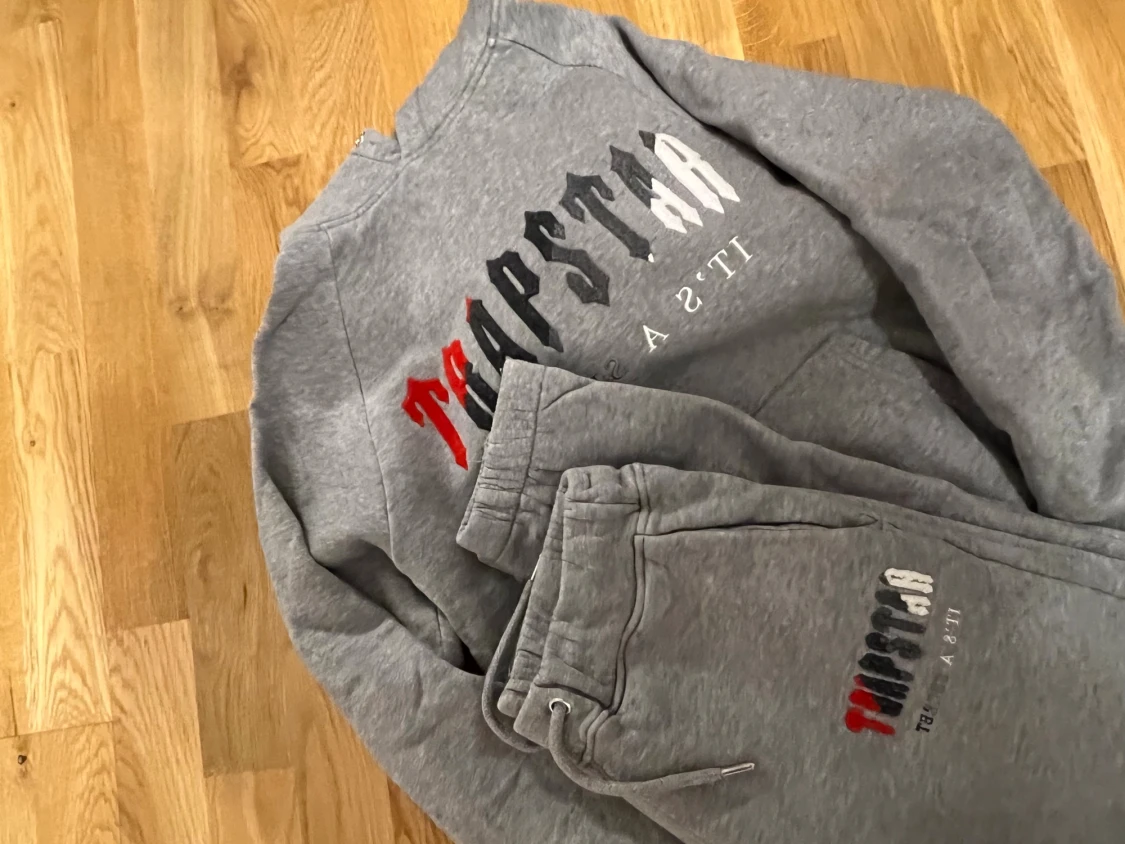 Grå mjukisbyxor Trapstar med tryck - 3