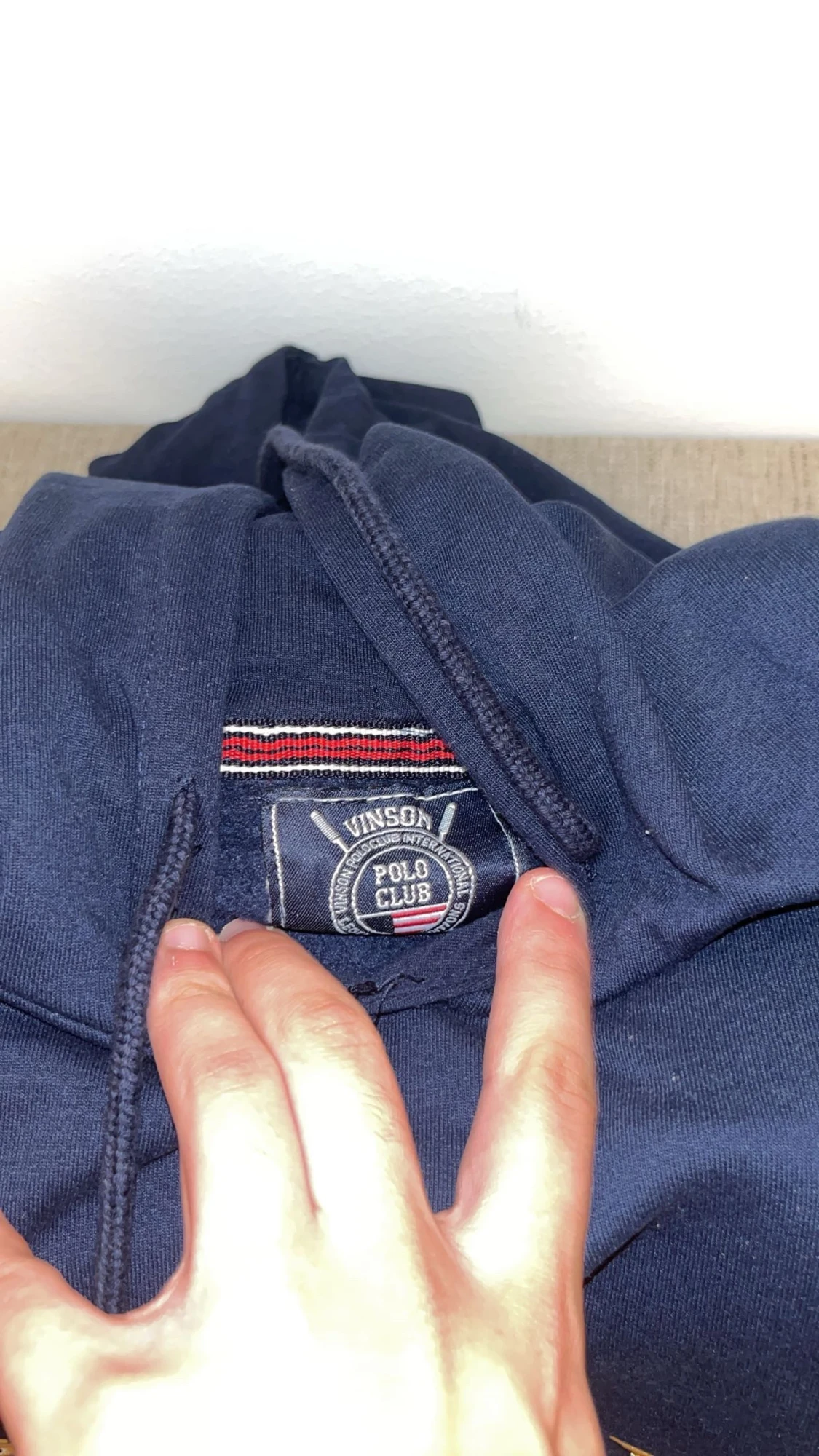 Mörkblå hoodie från Vinson Polo Club