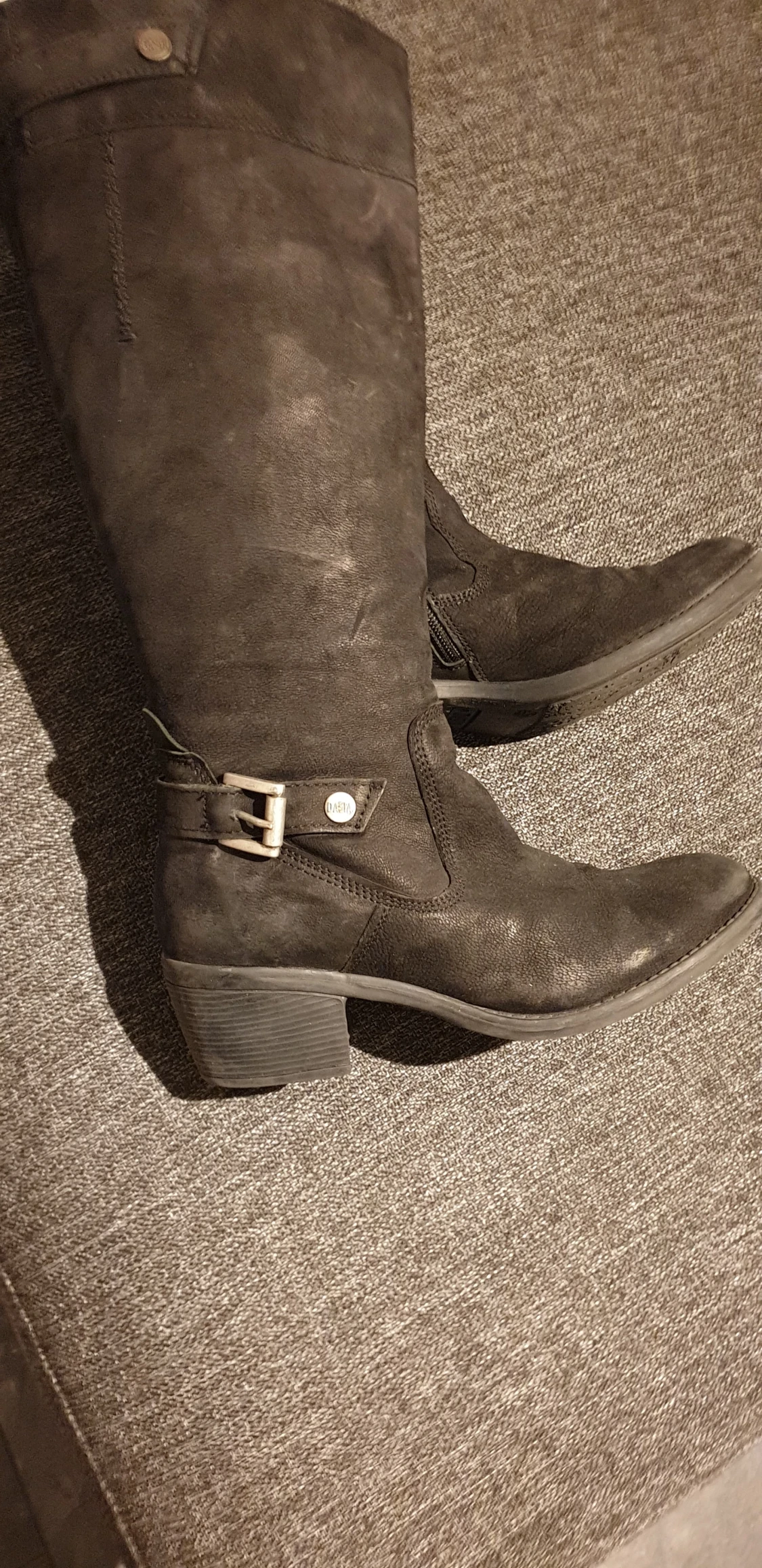 Svarta stövlar med klack från Duffy - 1