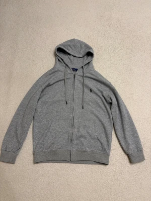 Grå tröja från Ralph Lauren - Ralph lauren tröja aldrig använd ny utan prislapp 