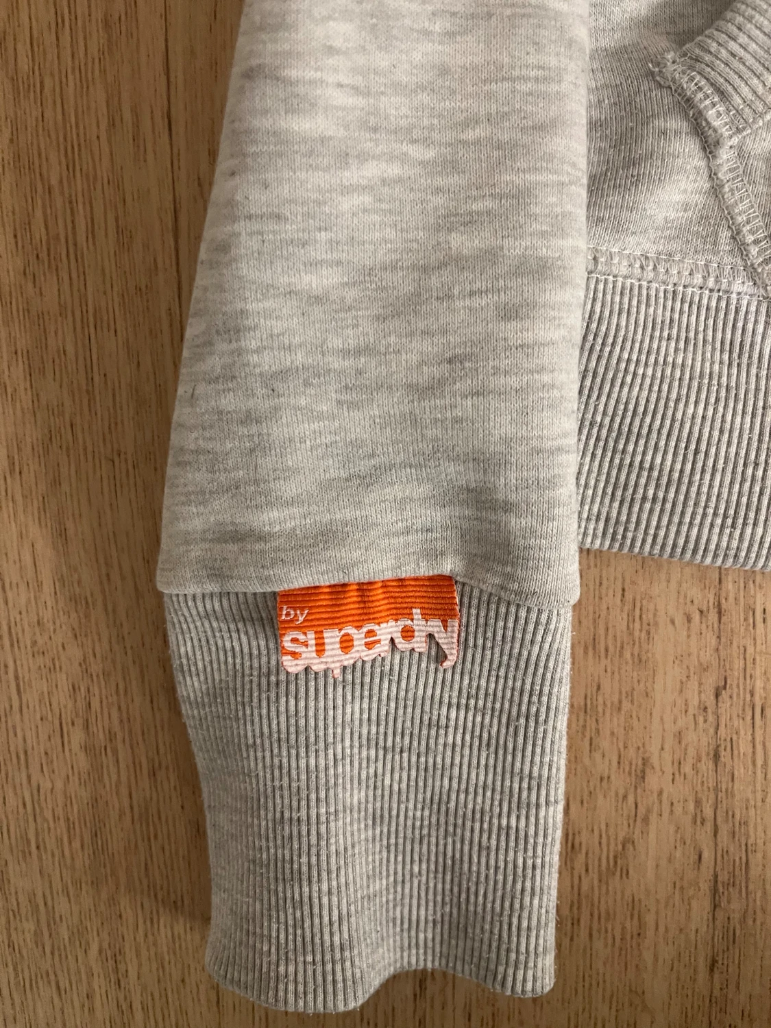 Grå Superdry hoodie - 3