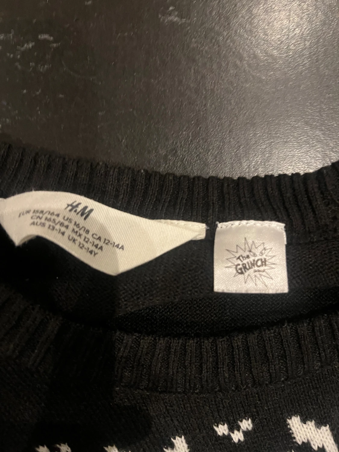 Svart Grinch jultröja från H&M - 2