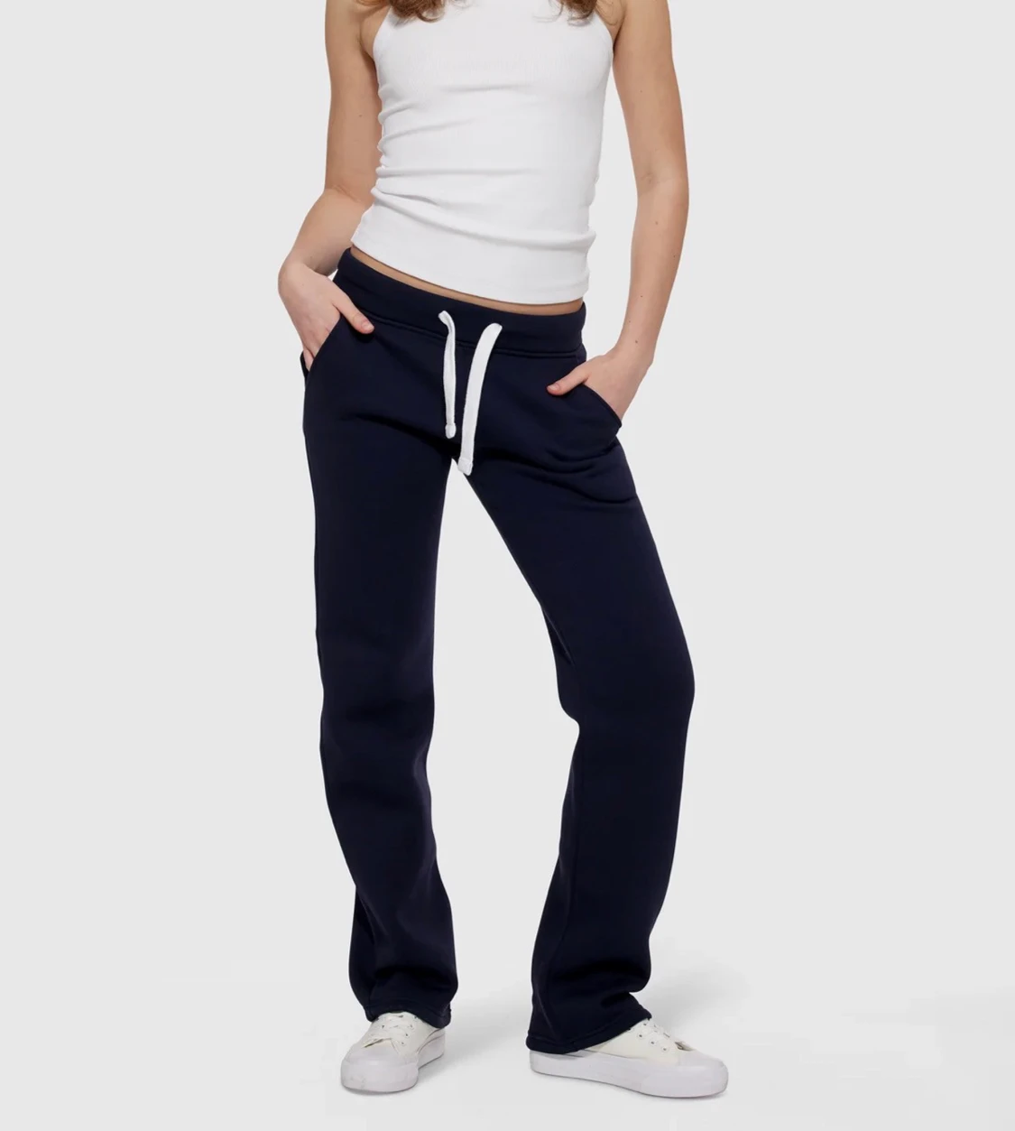 Mörkblå mjukisbyxor med snörning