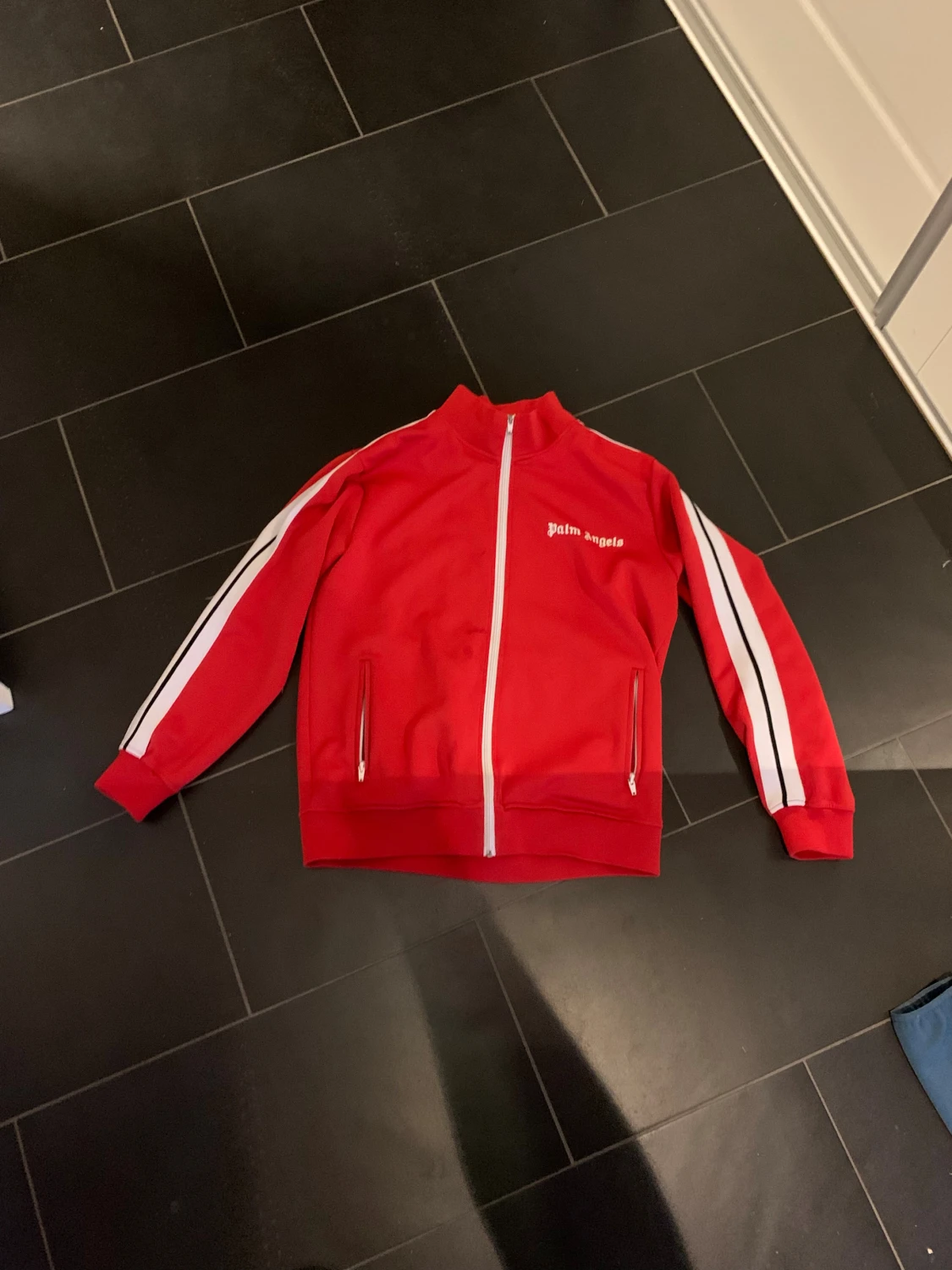 Äkta Röd Palm Angels tröja med vita ränder 