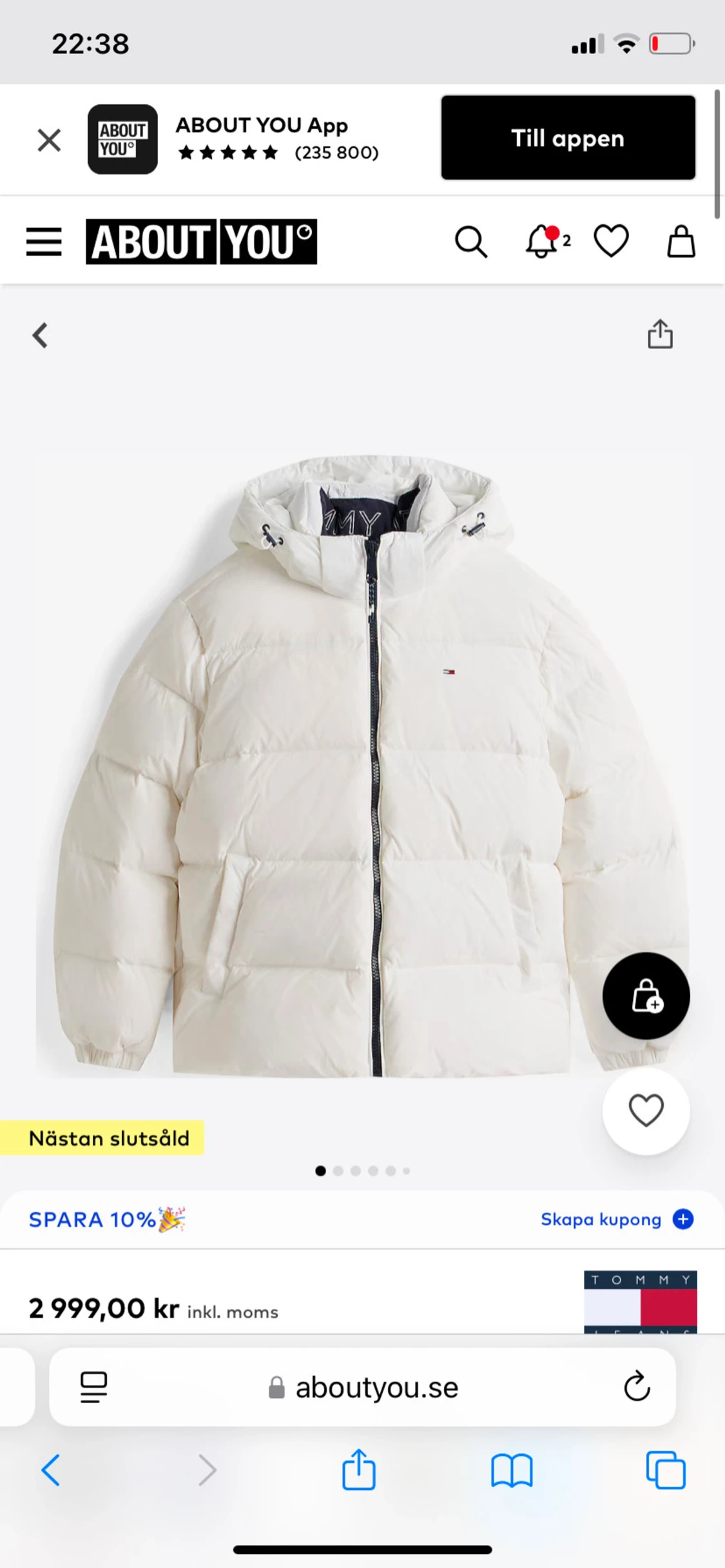 Vit pufferjacka från Tommy Jeans - 2