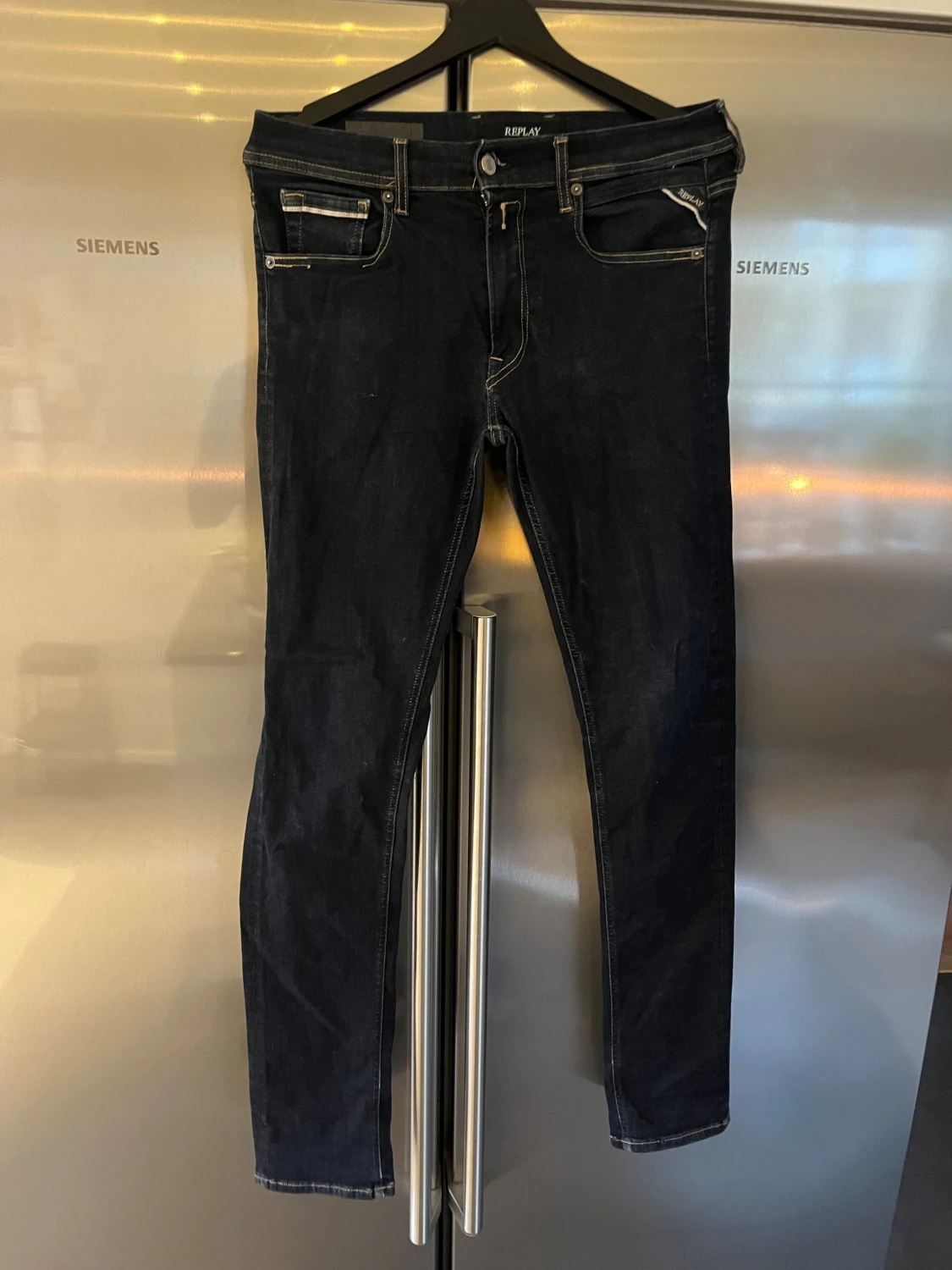 Mörkblå Replay jeans slim fit