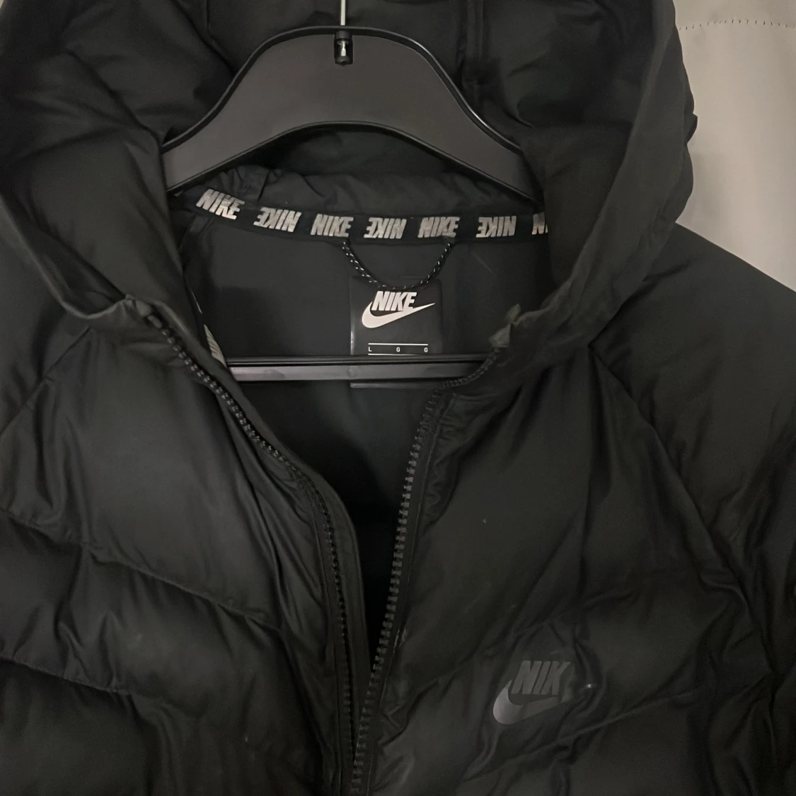 Svart pufferjacka från Nike - 2