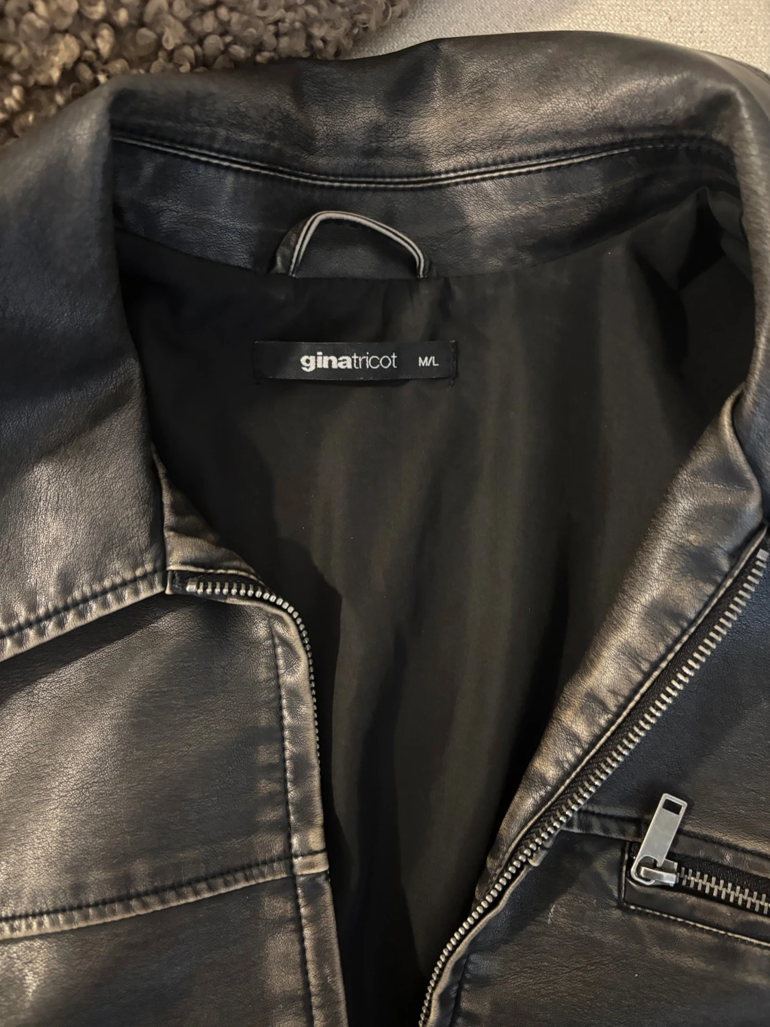 Oversized svart/brun skinnjacka Gina Tricot - 3