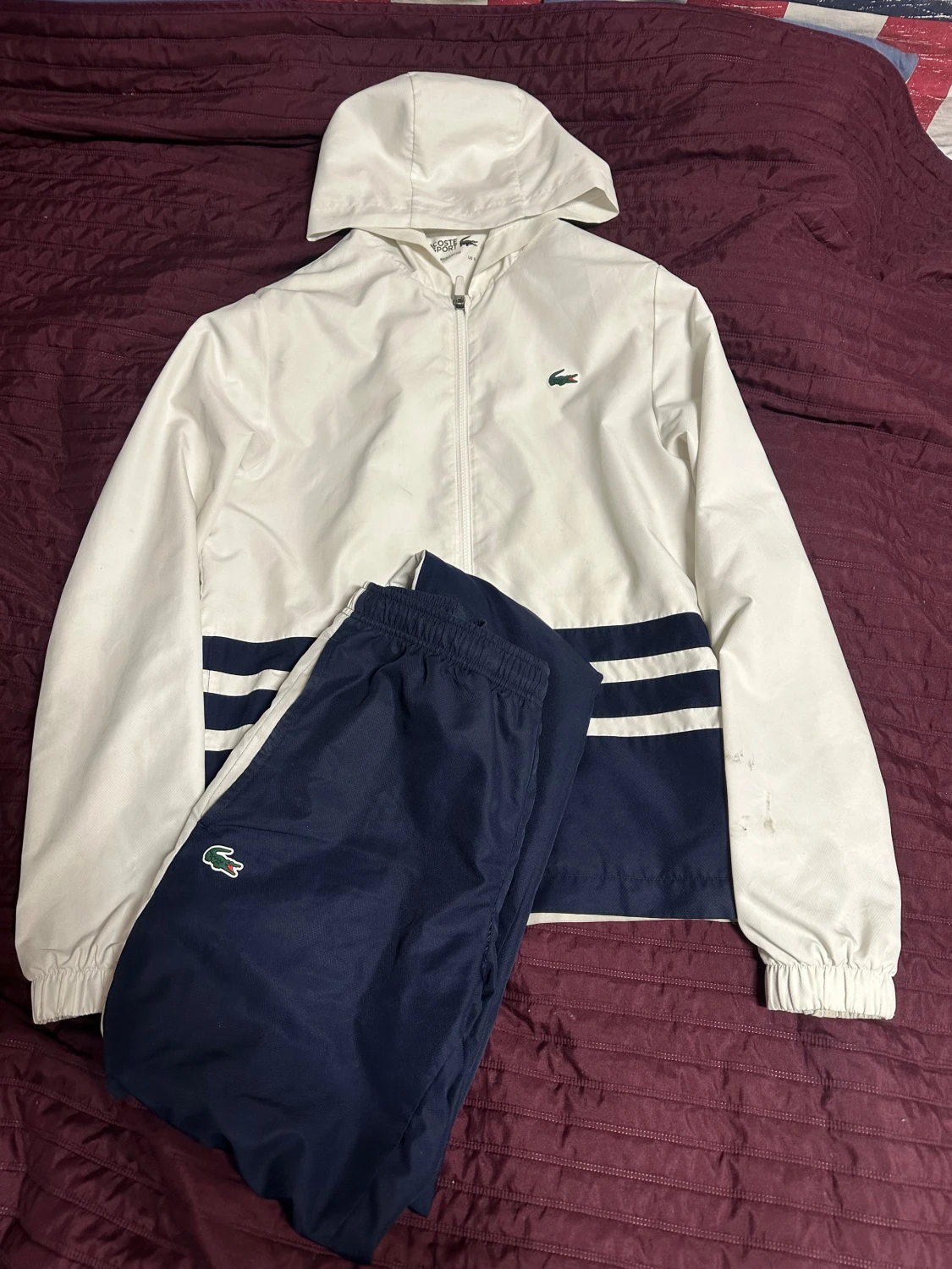 Lacoste vit och marinblå tracksuit