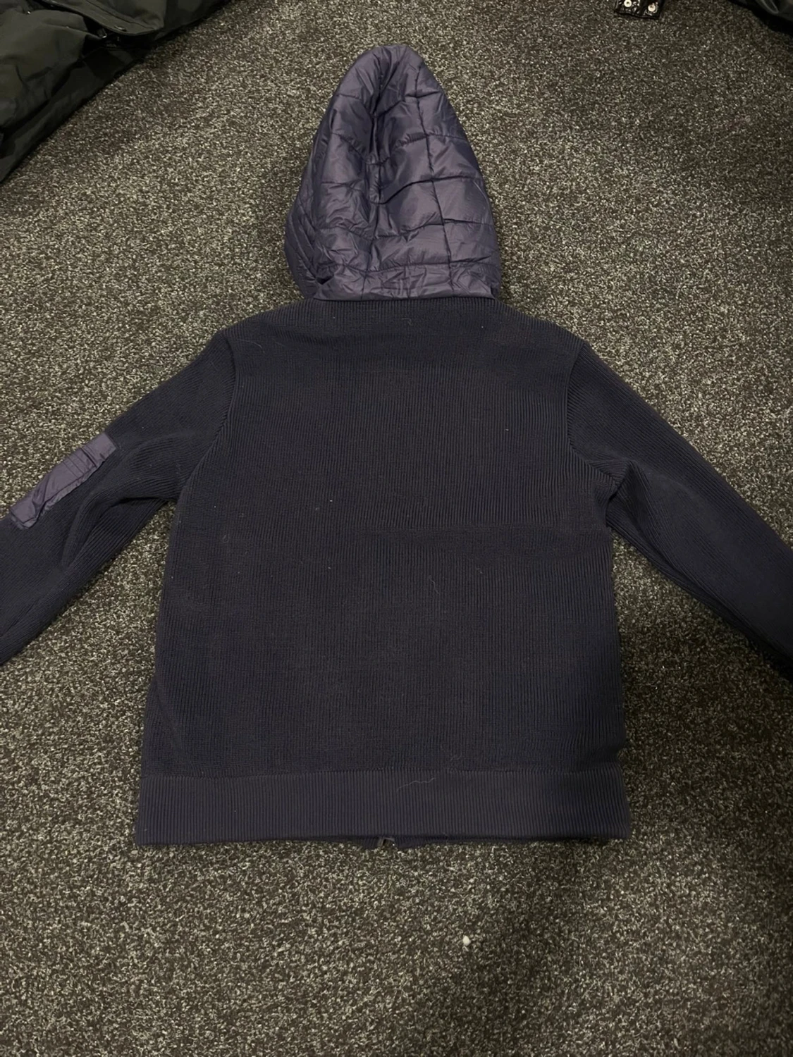 Mörkblå pufferjacka från Moncler - 3