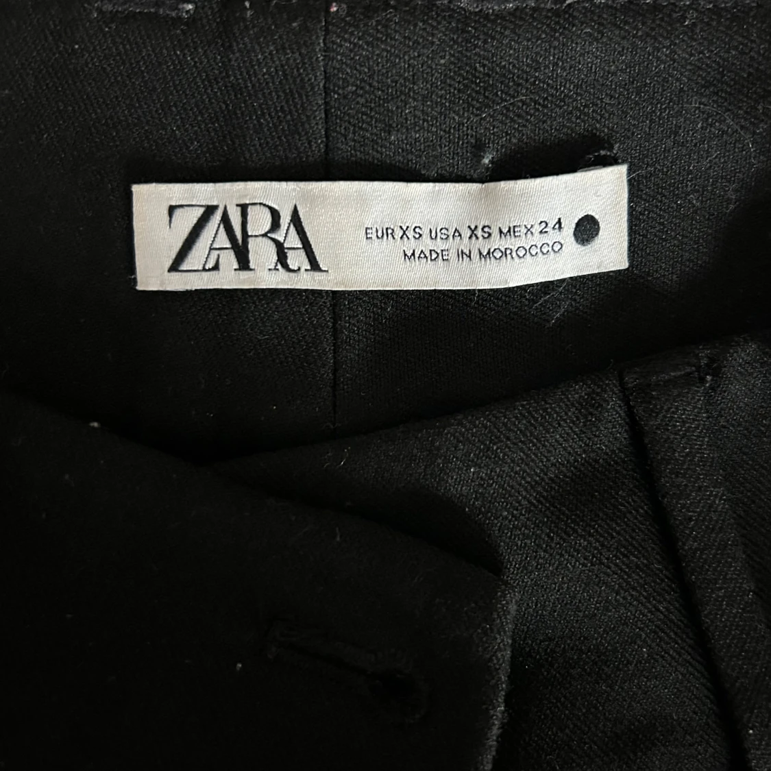 Svarta kostymbyxor från Zara XS - 2