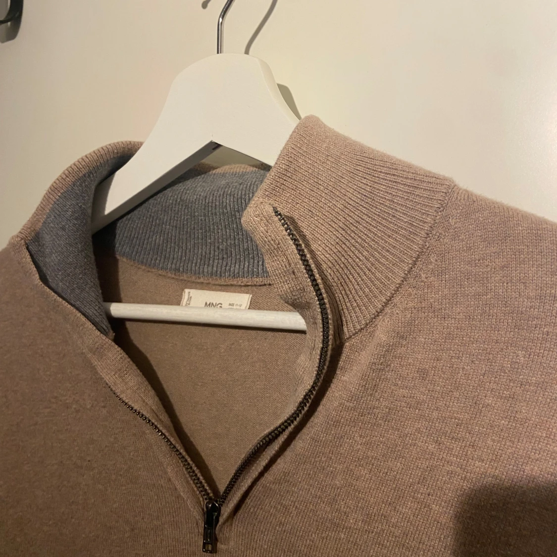 Stickade tröjor MNG - 3