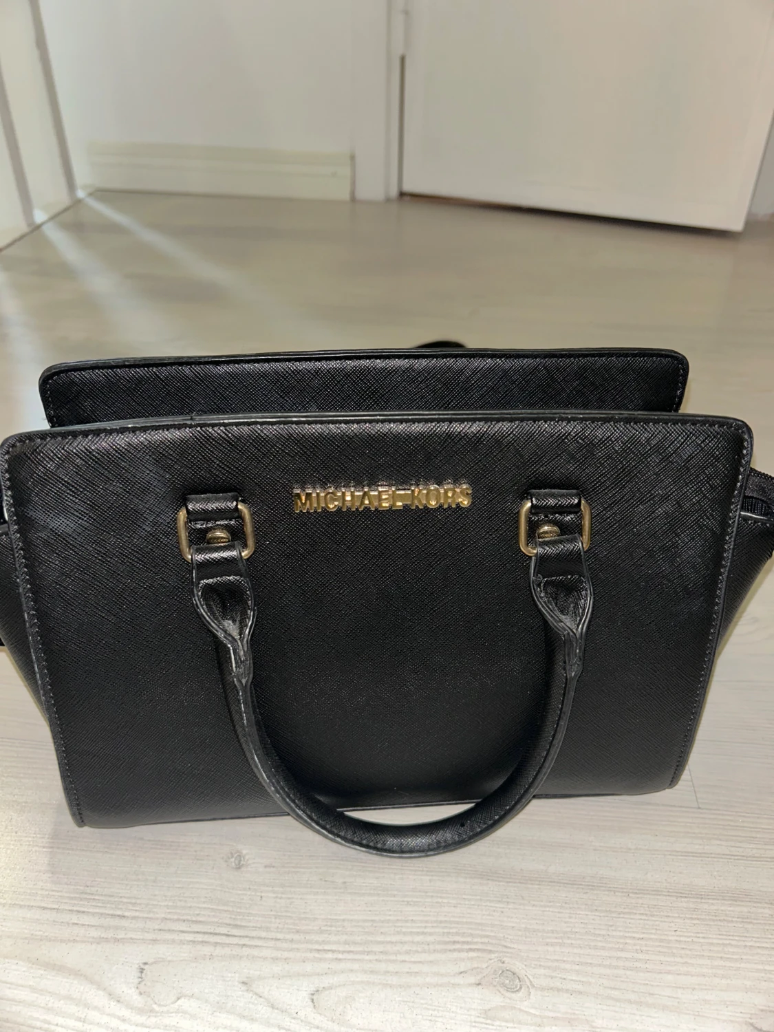 Svart handväska från Michael Kors