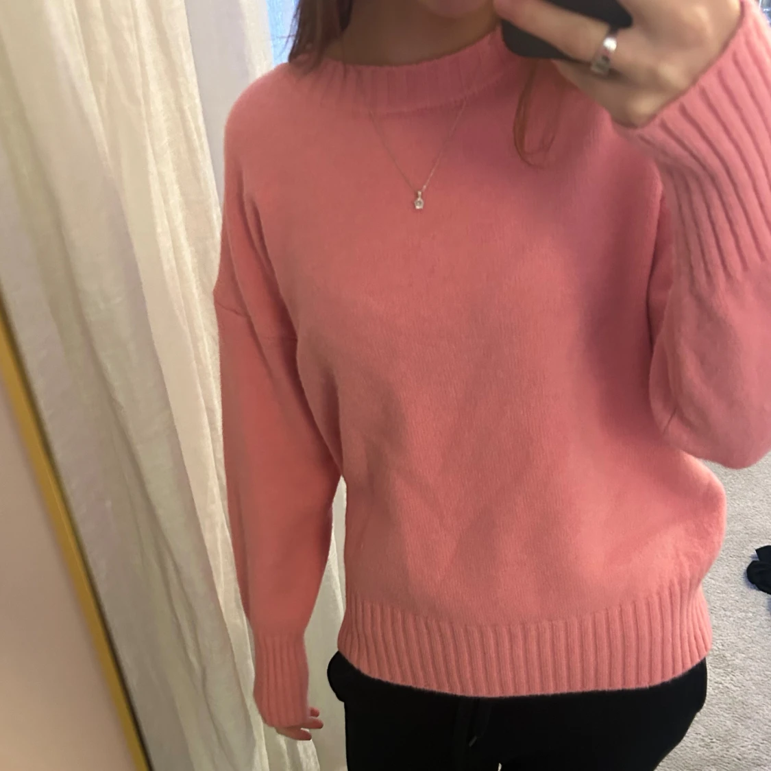 Rosa stickad tröja med rund hals - 1