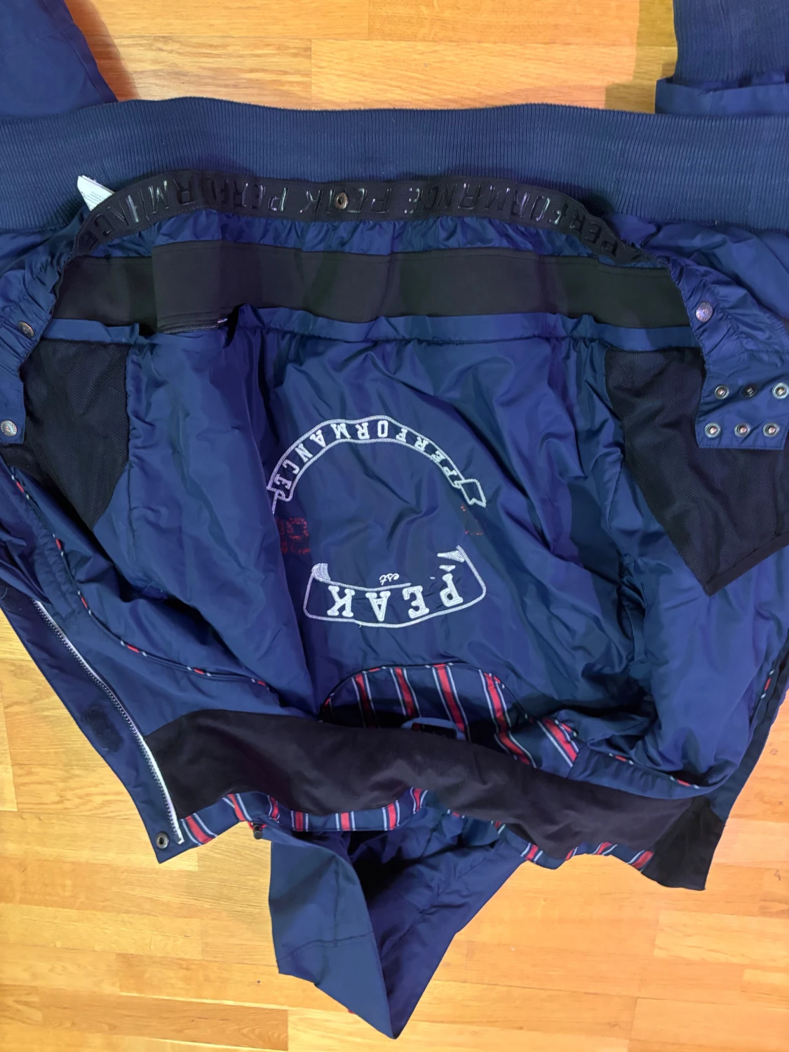 Mörkblå vindjacka Peak Performance - 4