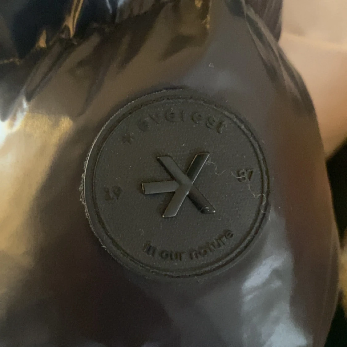 Svart pufferjacka från Everest - 3