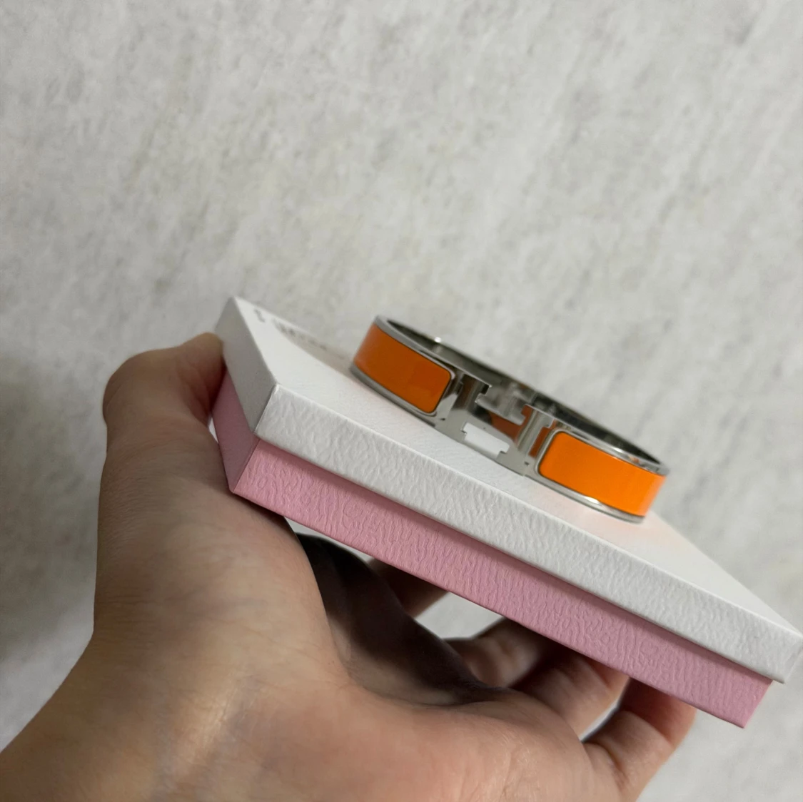  orange H-armband i metall - 3