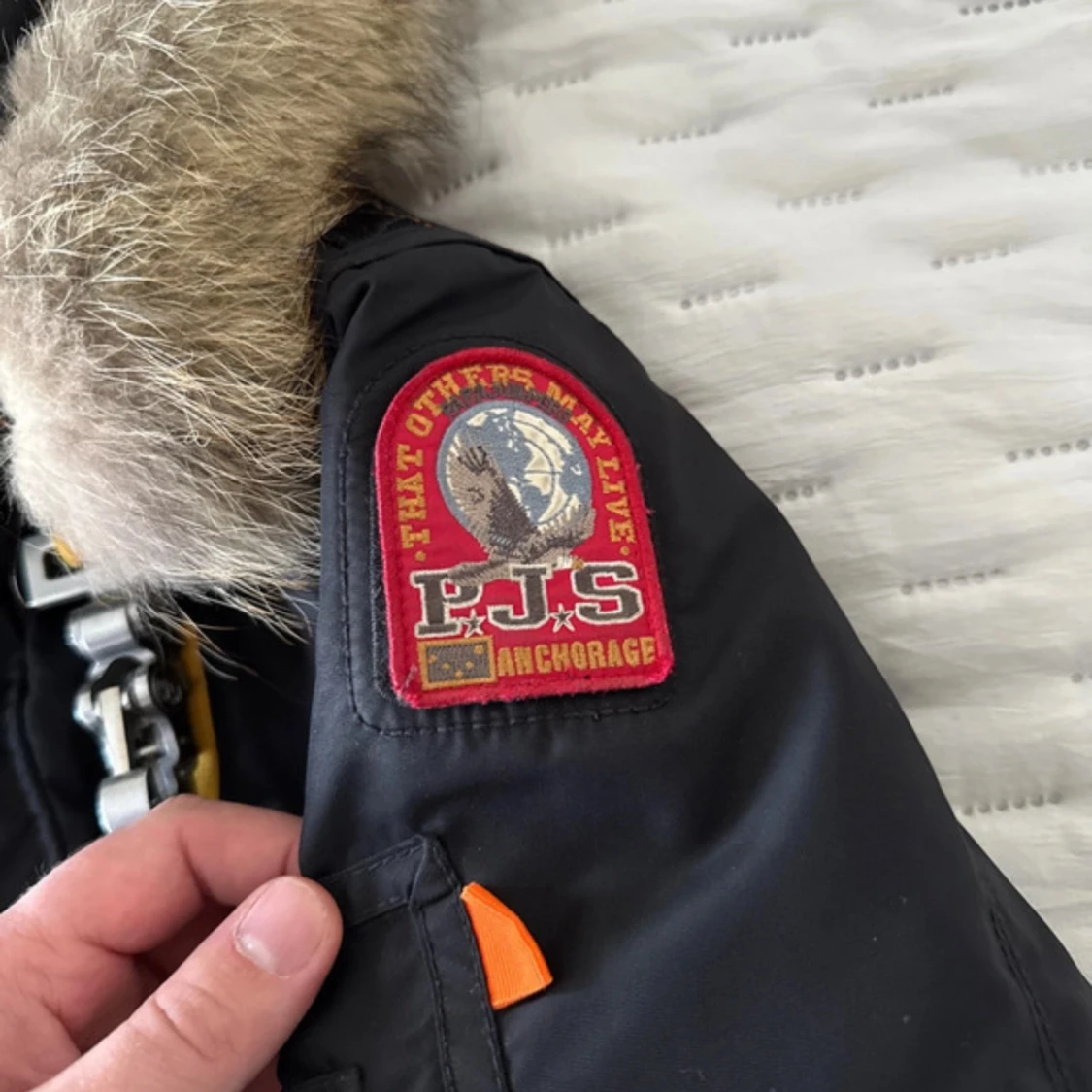 Svart Parajumpers parkas med päls - 2