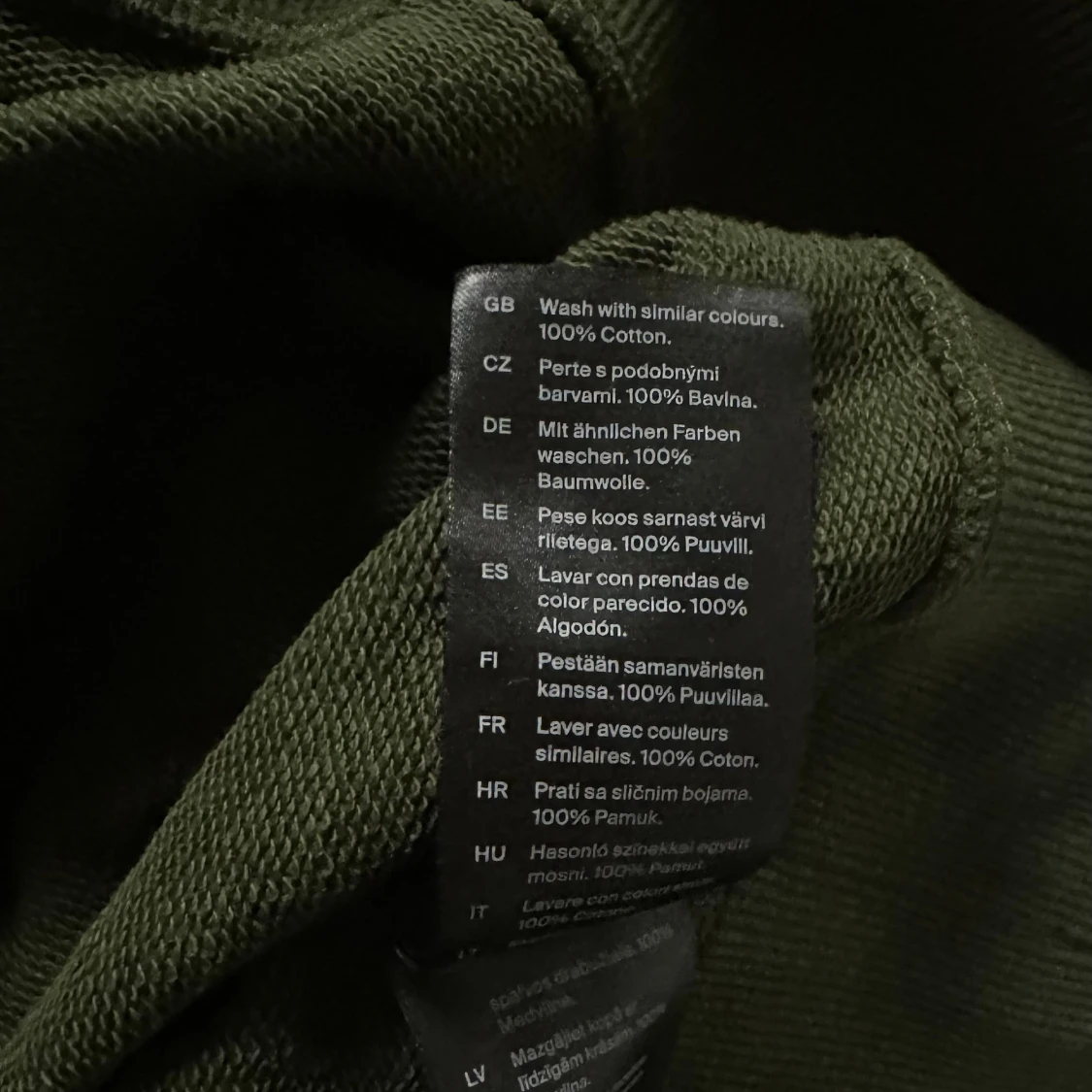 Mörkgrön half zip tröja från COS - 3