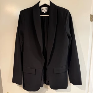 Kavaj Nakd - Knappt använd kavaj från nakd storlek 34💞