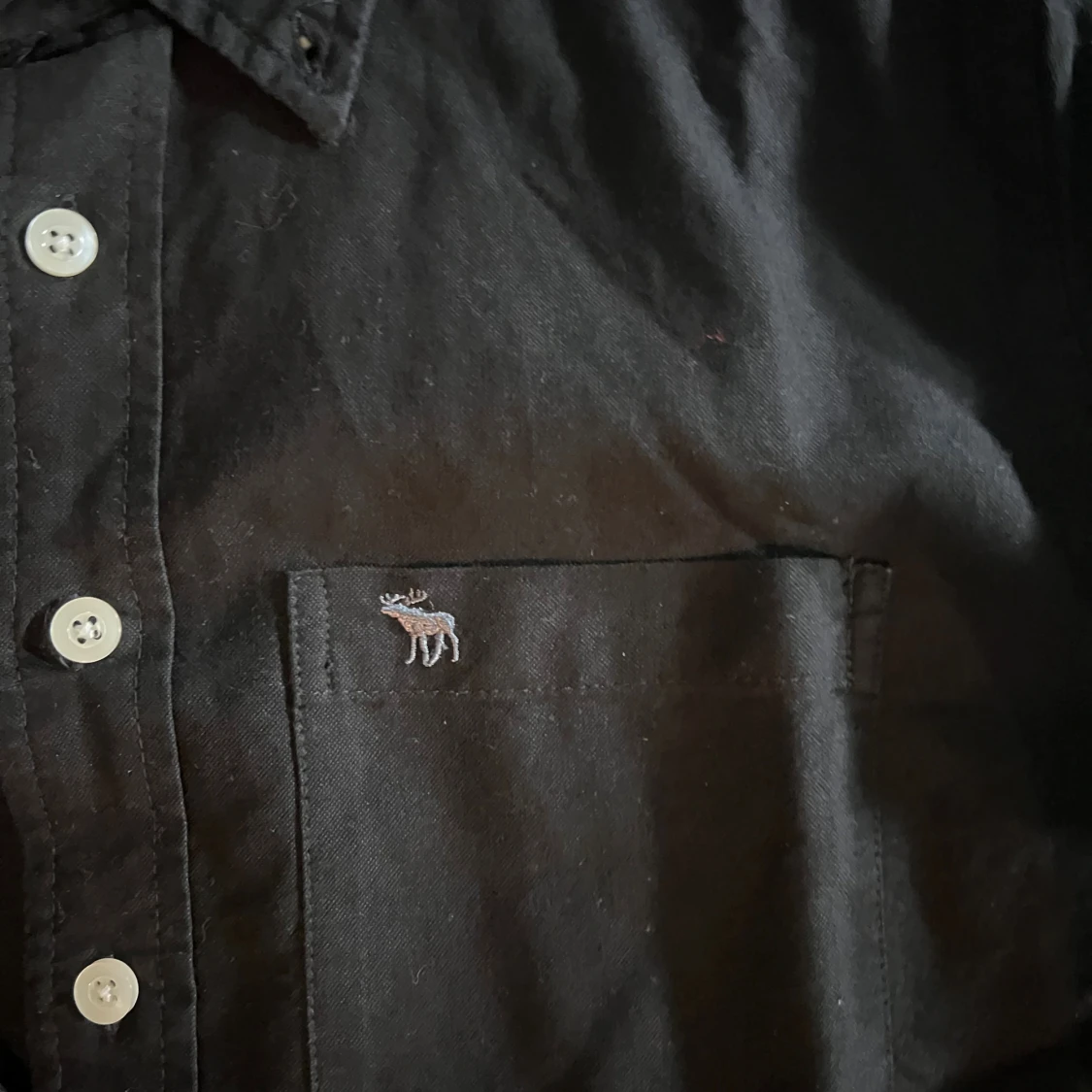 Svart skjorta från Abercrombie & Fitch - 3