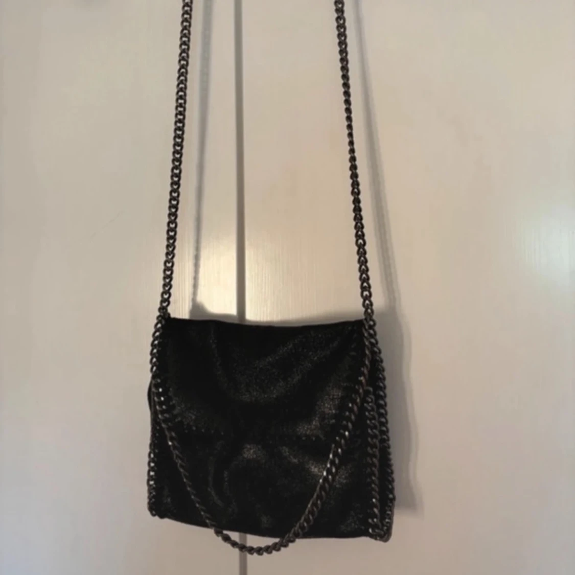 Svart glittrig glitter väska handväska axelväska axelbandsväska kedjeväska kedja silver - 2