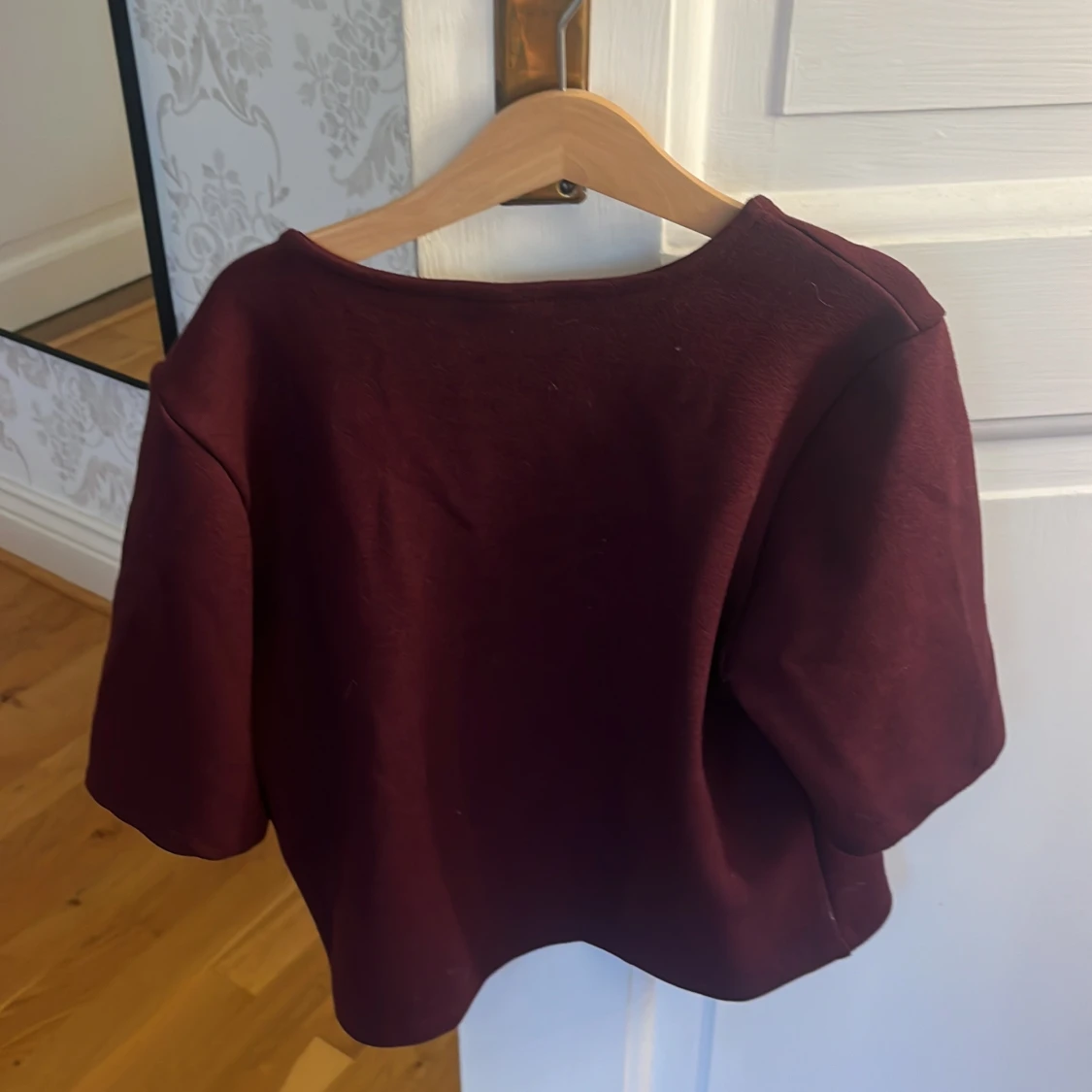 Vinröd cardigan kofta från Gina Tricot - 1