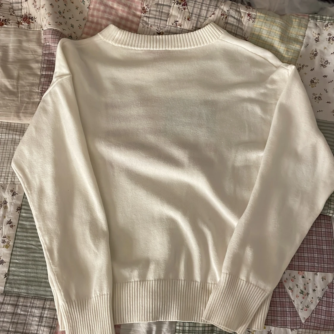 Vit stickad tröja med USA-flagga RYVLS - 1