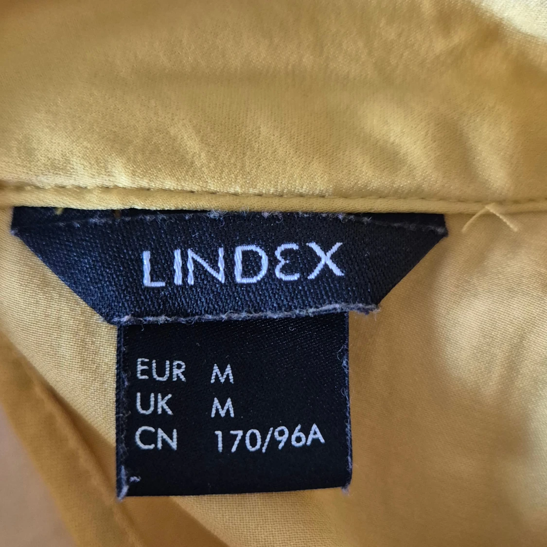 Gul ärmlös topp från Lindex - 3