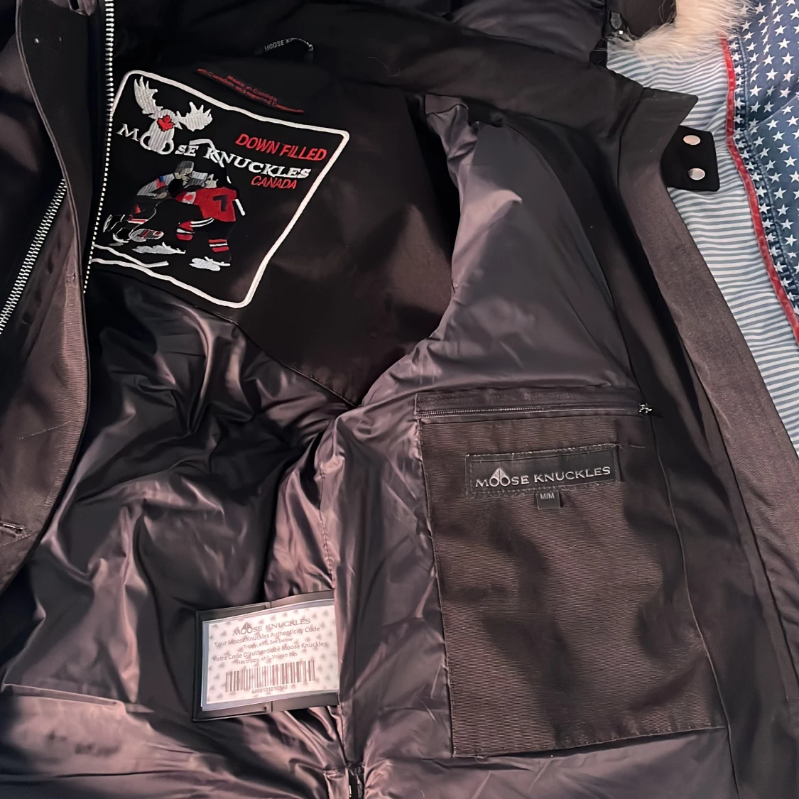 Moose Knuckles dunjacka med pälskrage - 3