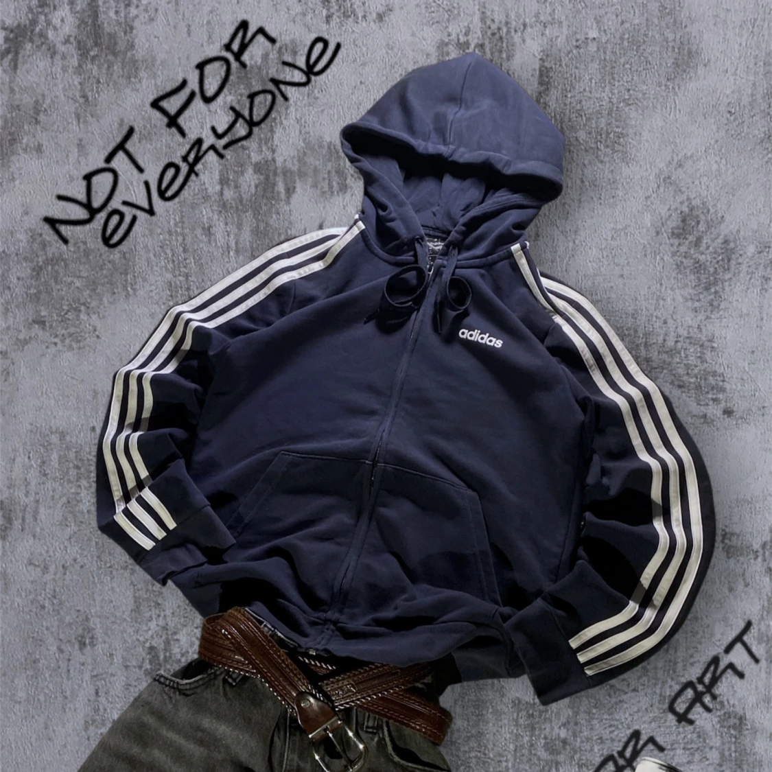 Mörkblå Adidas hoodie med dragkedja