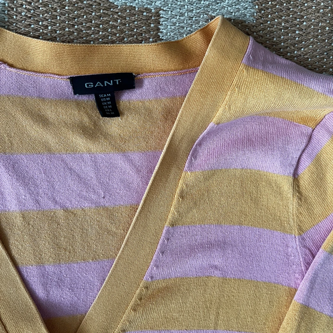 Randig kofta i gult och lila från Gant - 4