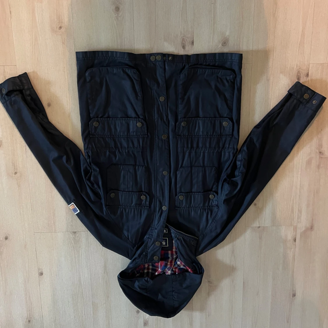 Mörkblå vindjacka från Svea, S