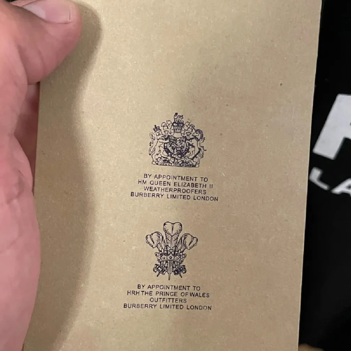 Svart hoodie från Burberry med tryck - 2