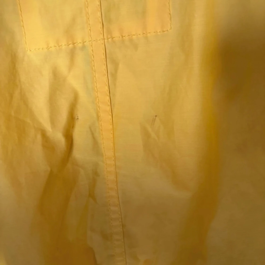 Gul vindjacka med huva från Svea - 4