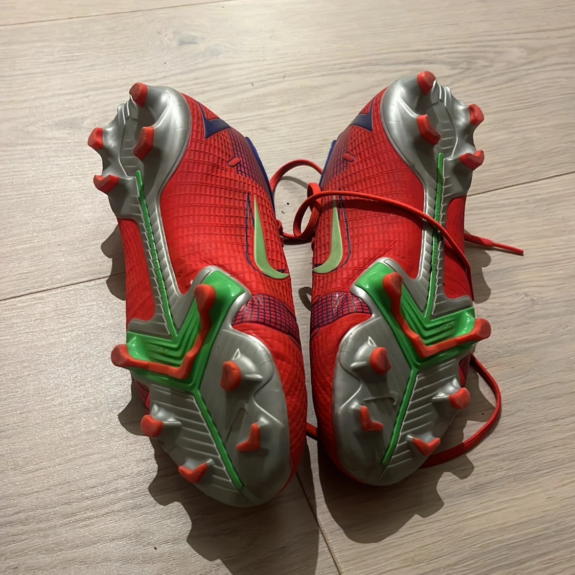 Nike Mercurial röda fotbollsskor - 3