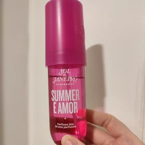Sol de Janeiro Summer E Amor Perfume Mist - Sol de Janeiro Summer E Amor Perfume Mist. 90ml bottle. See pictures for the amount left. A great summer fragrance.