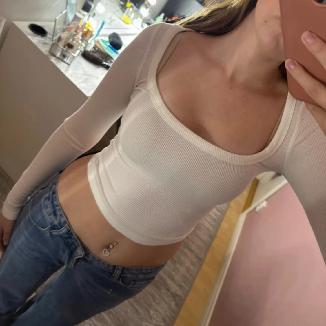 Vit croppad ribbad långärmad topp