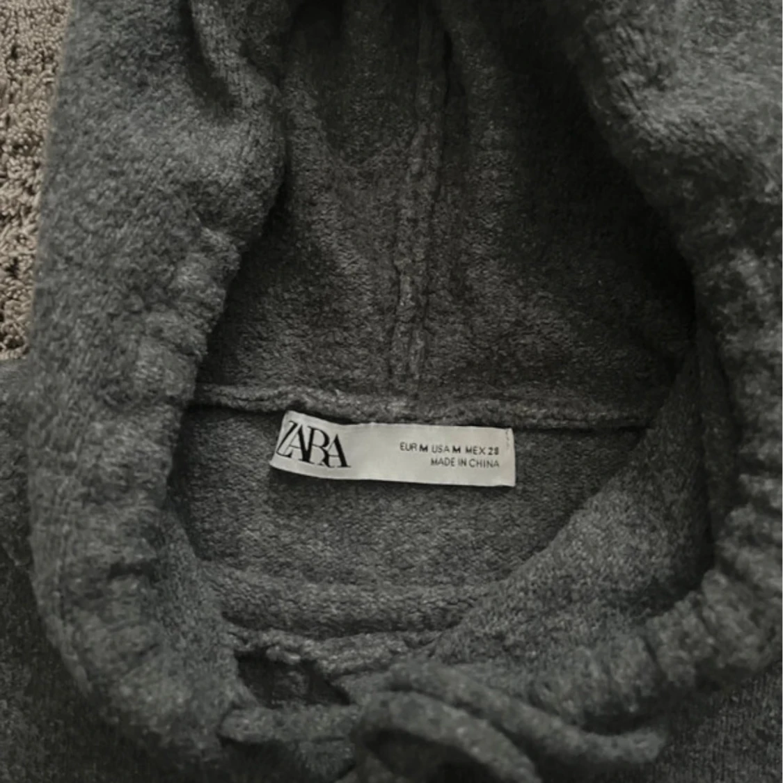 Stickad huvtröja  - 3