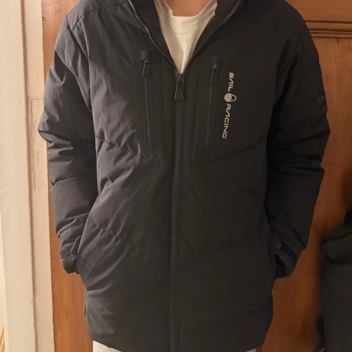 Svart dunjacka Sail Racing barn - 1