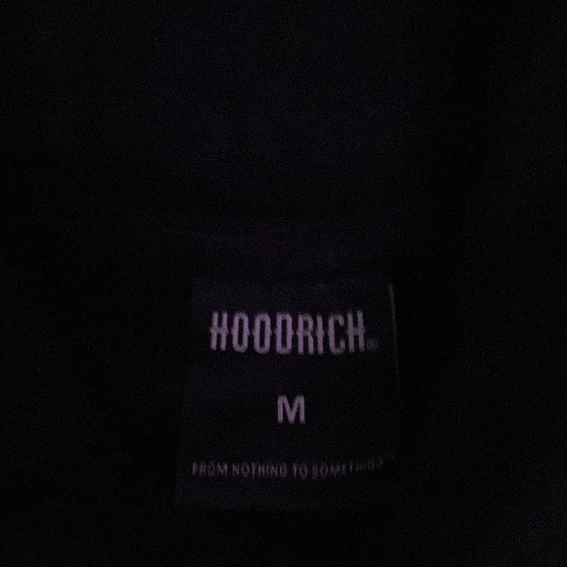 Svart hoodie från Hoodrich med tryck - 3