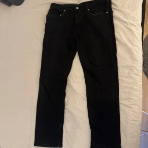 Svarta Levis Jeans 502  - W36 L34, Använda 