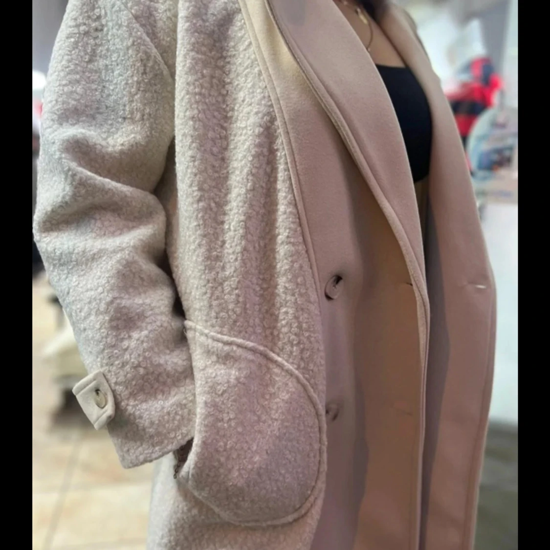 Beige lång kappa med stora fickor - 4