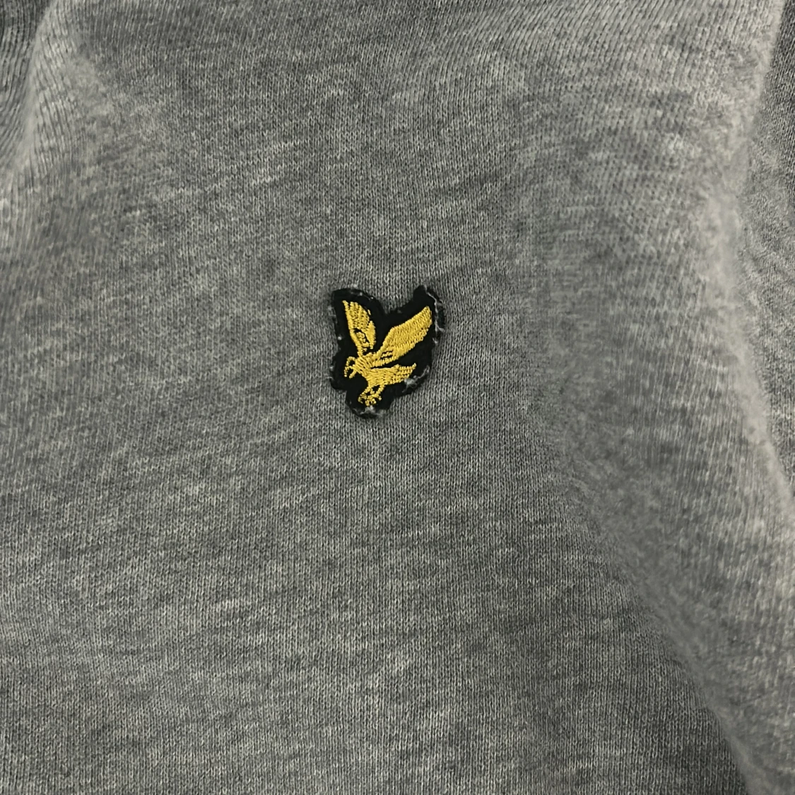 Grå hoodie från Lyle & Scott Junior - 3