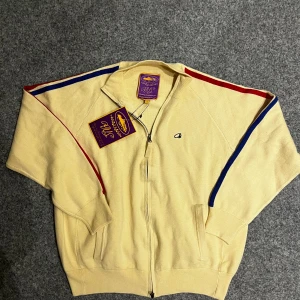 Corteiz beige zipper - Size S. Brand new