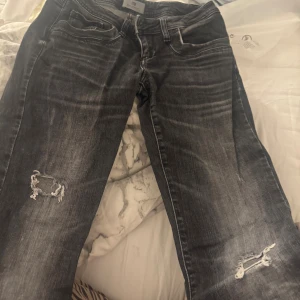 Ltb jeans valerie - Säljer mina ltb jeans, väldigt snygga och populära. Väldigt fint skick!💕säljs inte längre 