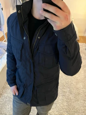 Field Jacket  - Boomerang | Mycket bra skick | Size - M | Pris 599 | Hör av dig vid minsta fråga eller fundering📩