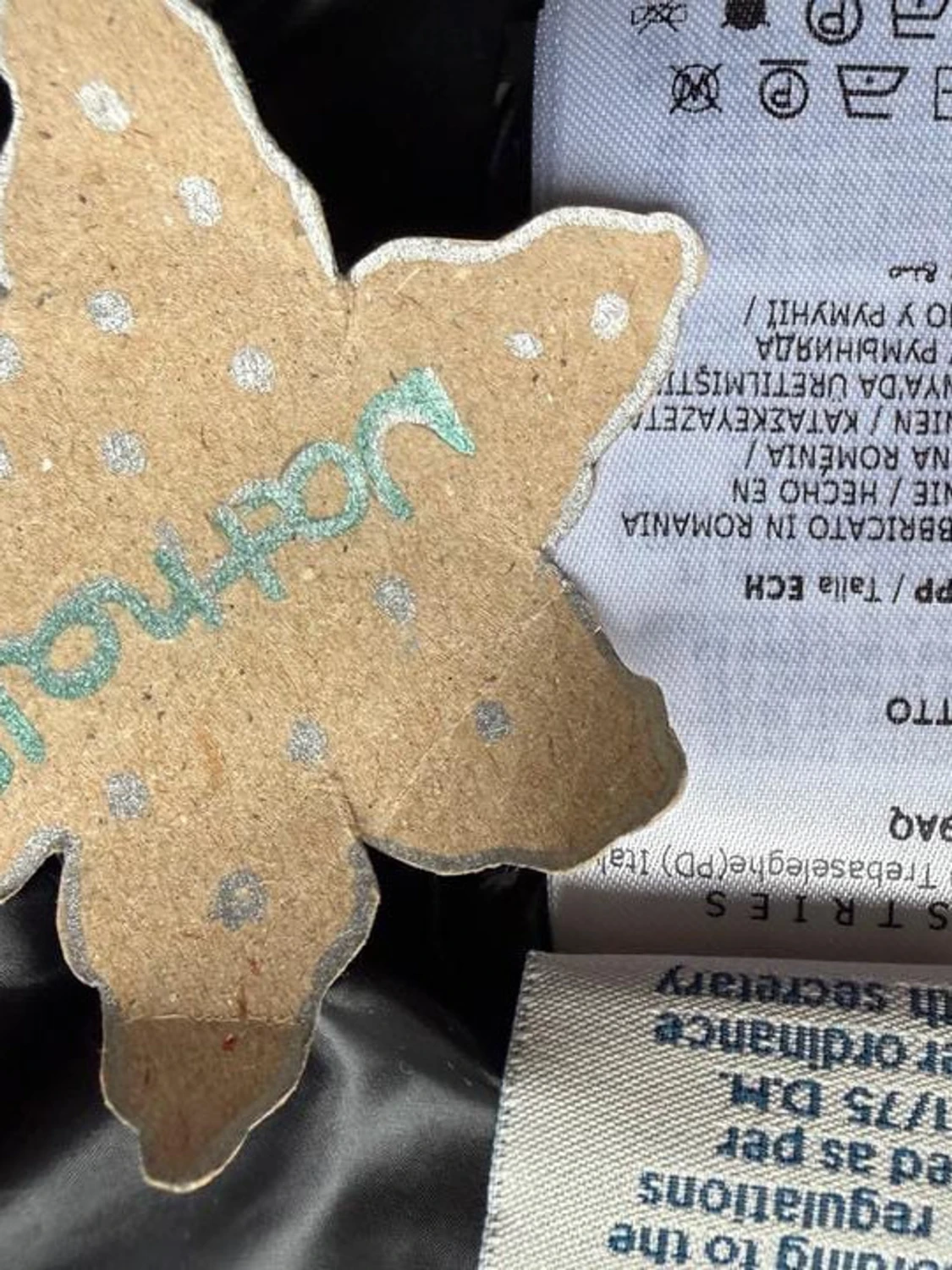 Svart Moncler dunjacka med huva - 5